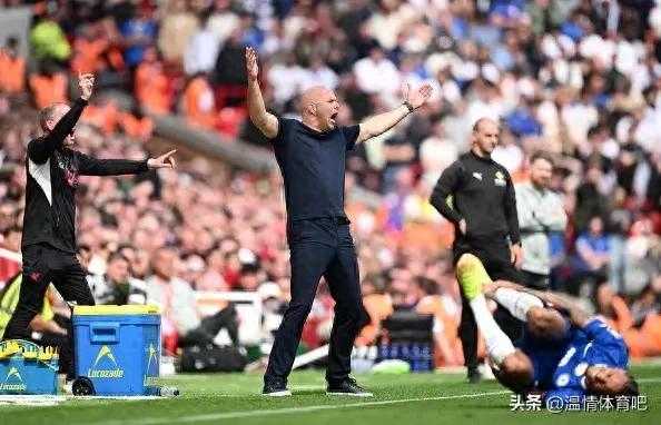 3-0，1-1！英超悲喜夜！曼联红军遭平，曼城13轮不败，积分榜更新