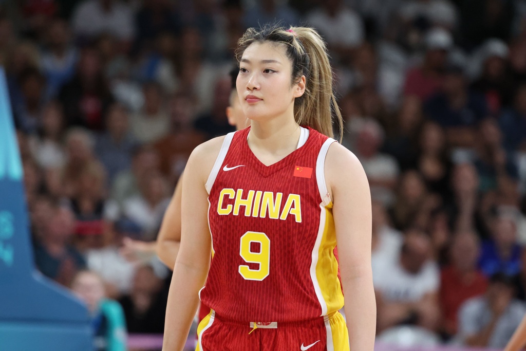 体坛：李梦已成婚仍想征战多年 和偶像梦幻联动 能否激励她再崛起