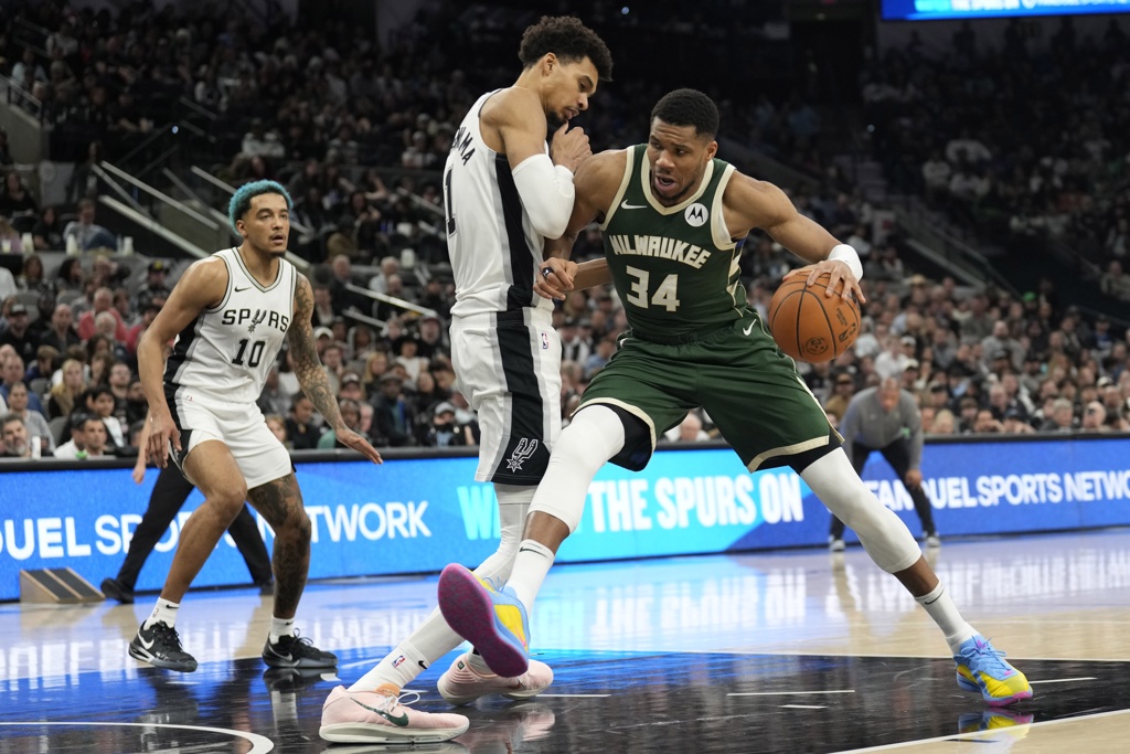 8换1！ESPN交易提议：马刺引进字母哥 送出凯尔登+榜眼签等筹码